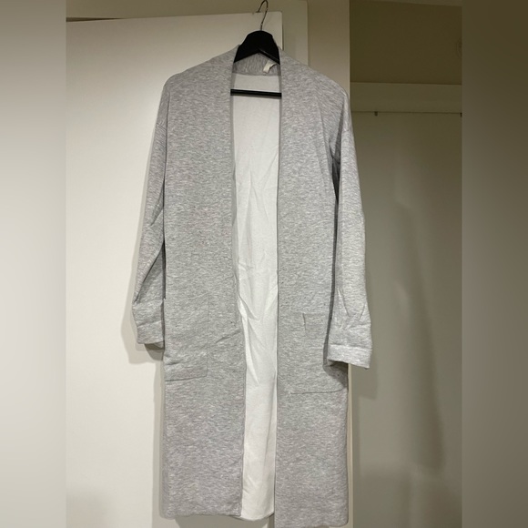 Aritzia long sleeve cardigan - Picture 2 of 2